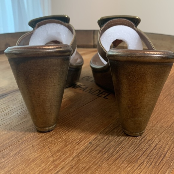 Matisse | Gold Shoes Sandals Leather Studded Slip-On Wedge Heels Made in Italy 7 - Picture 8 of 17